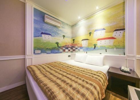 Chung cư 1000 m² 1 phòng ngủ, 1 phòng tắm riêng ở Uichang-gu Changwon Ngoại thất bức ảnh