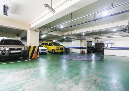 Chung cư 1000 m² 1 phòng ngủ, 1 phòng tắm riêng ở Uichang-gu Changwon Ngoại thất bức ảnh